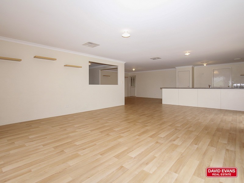 122 SEAGROVE BLVD, Merriwa WA 6030