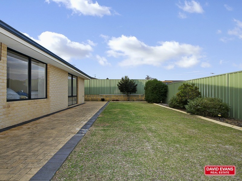 122 SEAGROVE BLVD, Merriwa WA 6030