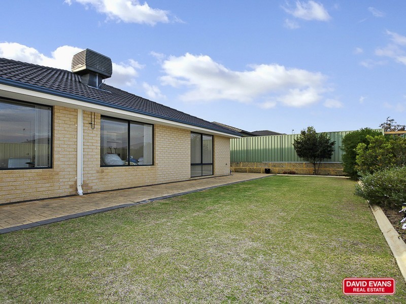 122 SEAGROVE BLVD, Merriwa WA 6030