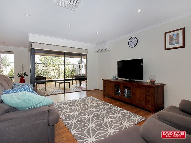 15 Salishan Street, Clarkson WA 6030