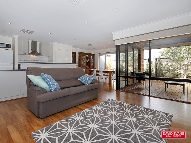 15 Salishan Street, Clarkson WA 6030