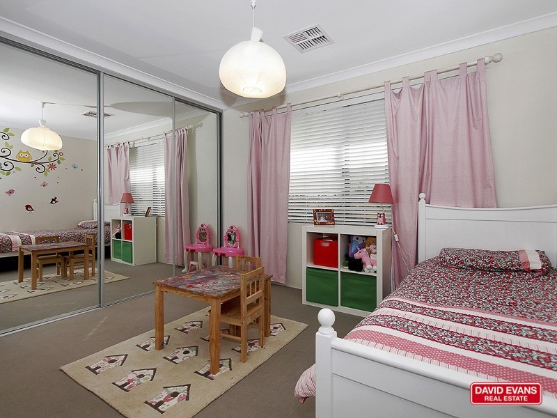 15 Salishan Street, Clarkson WA 6030