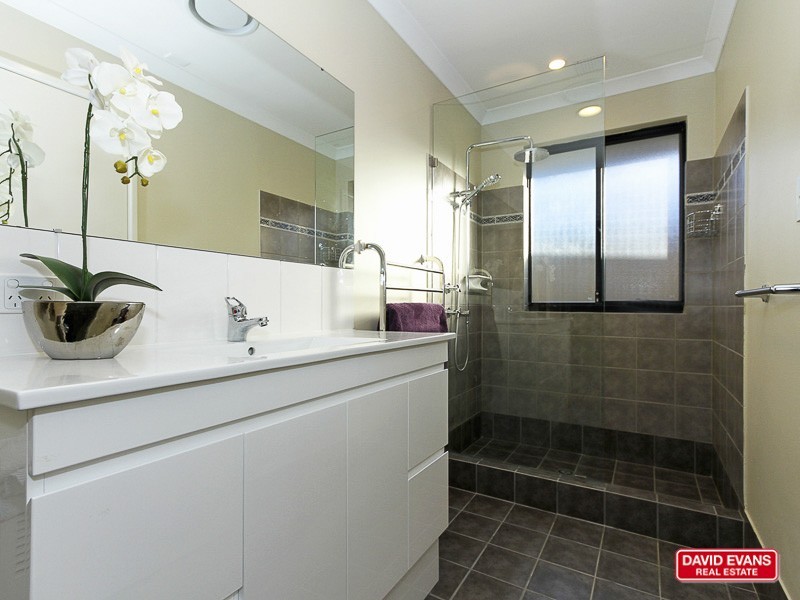 49 Vanderlin Crescent, Ridgewood WA 6030