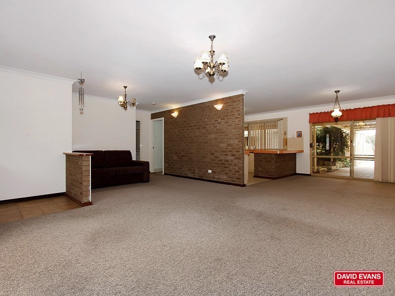 50 Fairway Court, Woodridge WA 6041