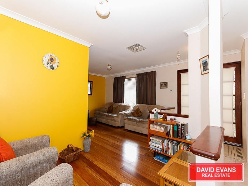 2 Drammen Elbow, Merriwa WA 6030