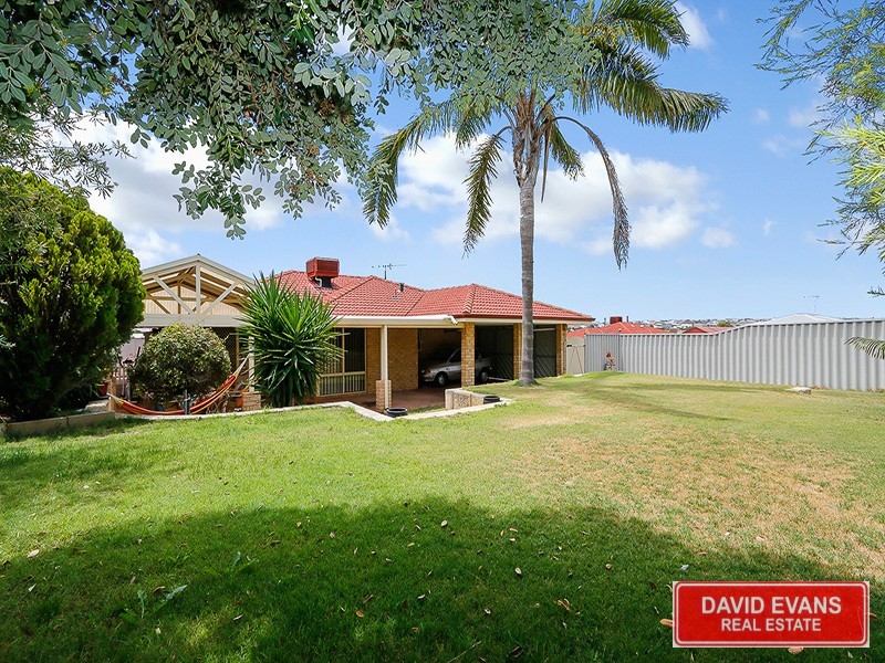 2 Drammen Elbow, Merriwa WA 6030