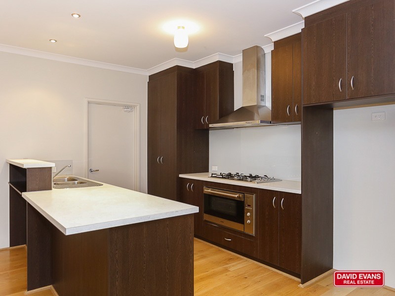 15 Airlie Chase, Clarkson WA 6030