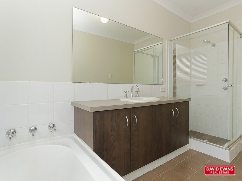 15 Airlie Chase, Clarkson WA 6030