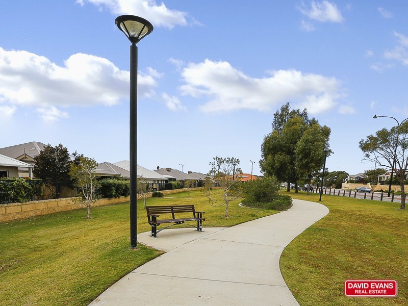 15 Airlie Chase, Clarkson WA 6030