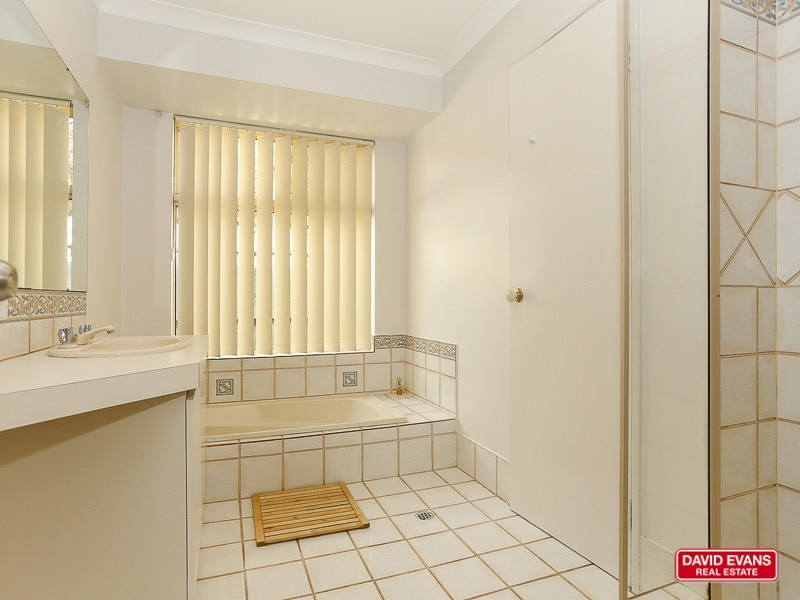 9 Sandow Green, Clarkson WA 6030