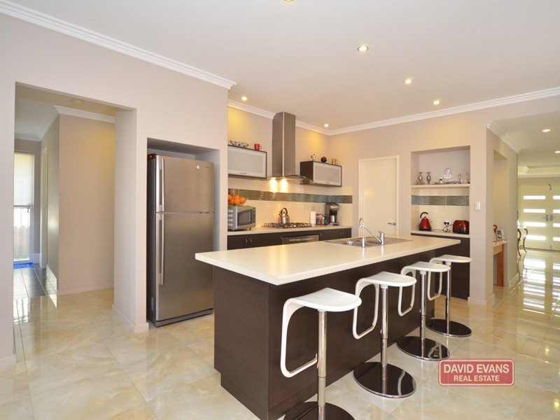 6 Helmsley Parkway, Alkimos WA 6038