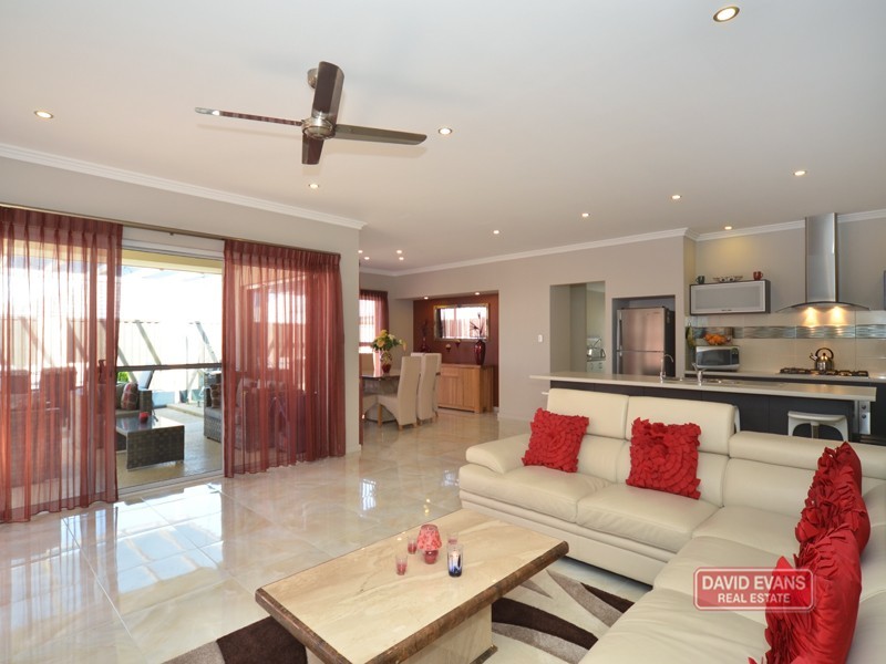 6 Helmsley Parkway, Alkimos WA 6038