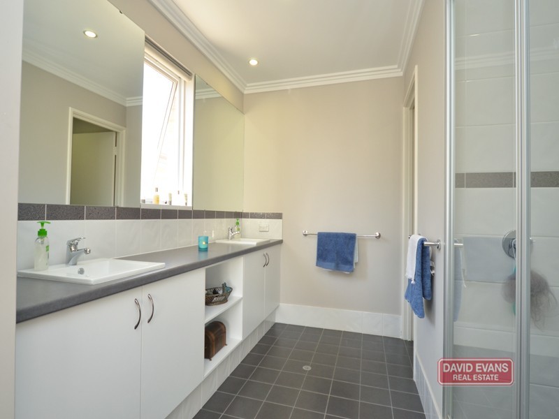 6 Helmsley Parkway, Alkimos WA 6038