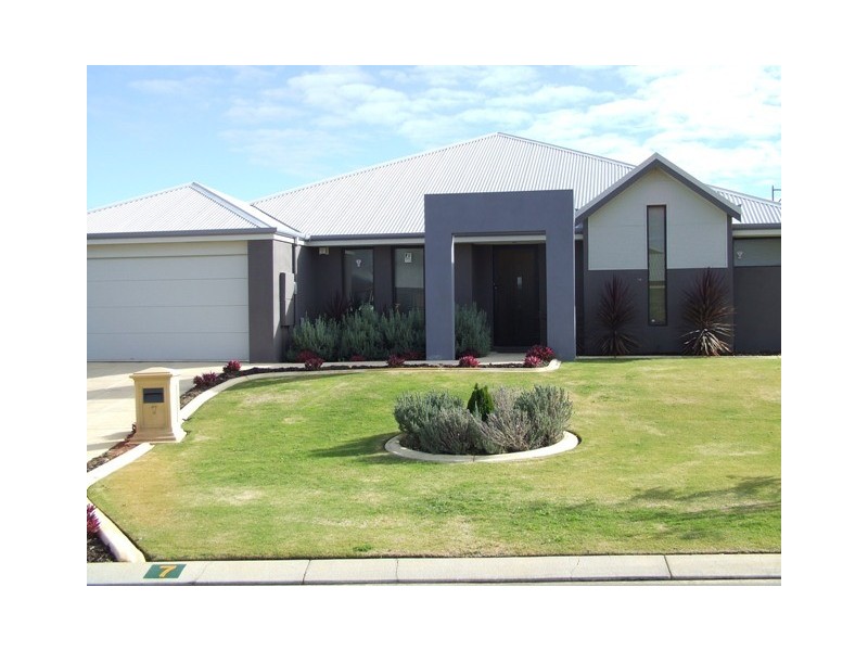7 Carlin Way, Butler WA 6036