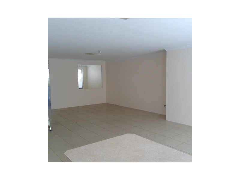 28 Apsley Bend, Tapping WA 6065