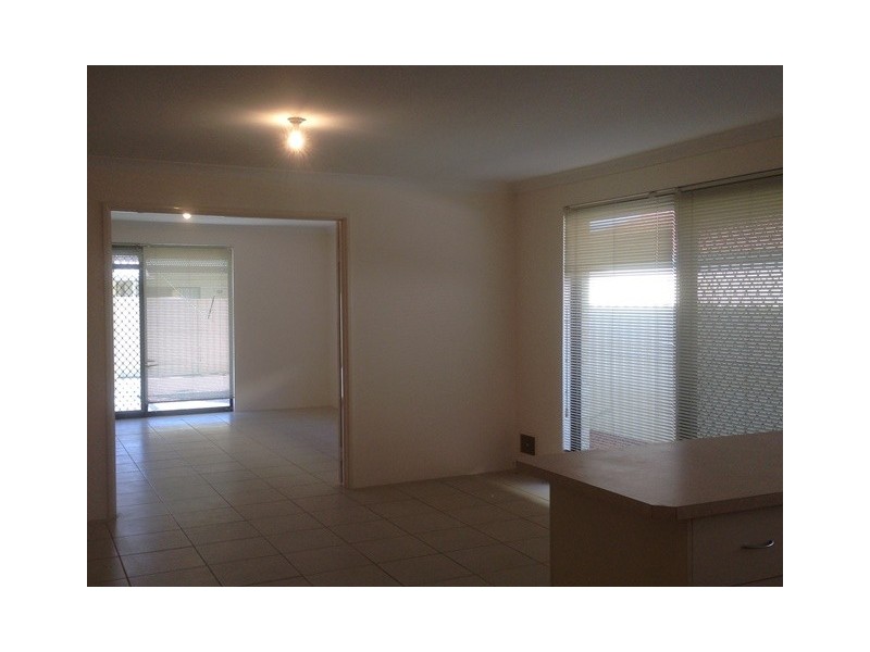 28 Apsley Bend, Tapping WA 6065