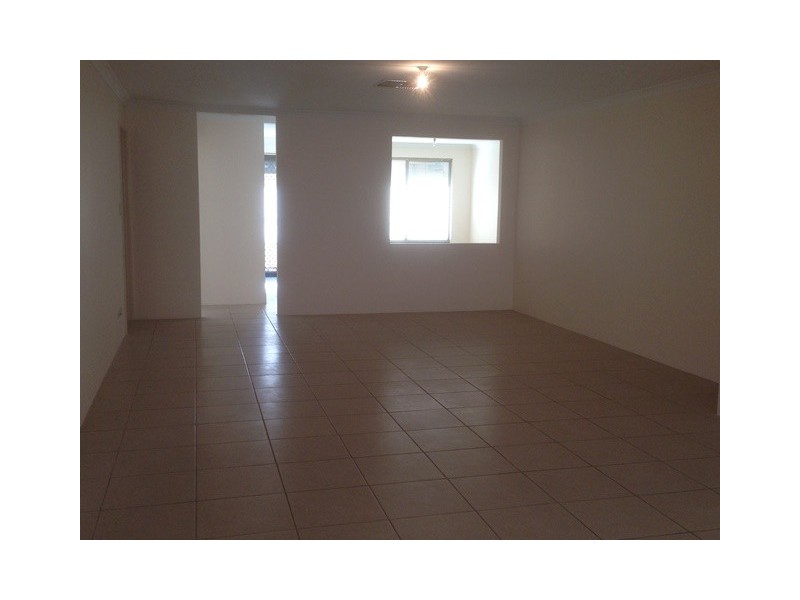 28 Apsley Bend, Tapping WA 6065