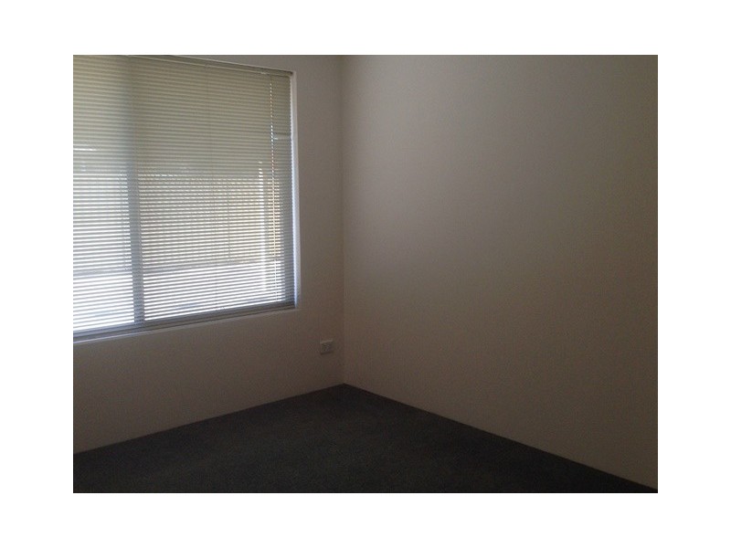 28 Apsley Bend, Tapping WA 6065