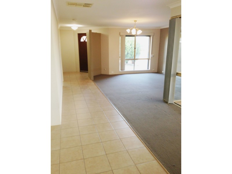 16 Village Walk, Ocean Reef WA 6027