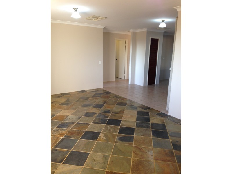 16 Village Walk, Ocean Reef WA 6027