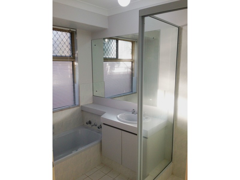 16 Village Walk, Ocean Reef WA 6027