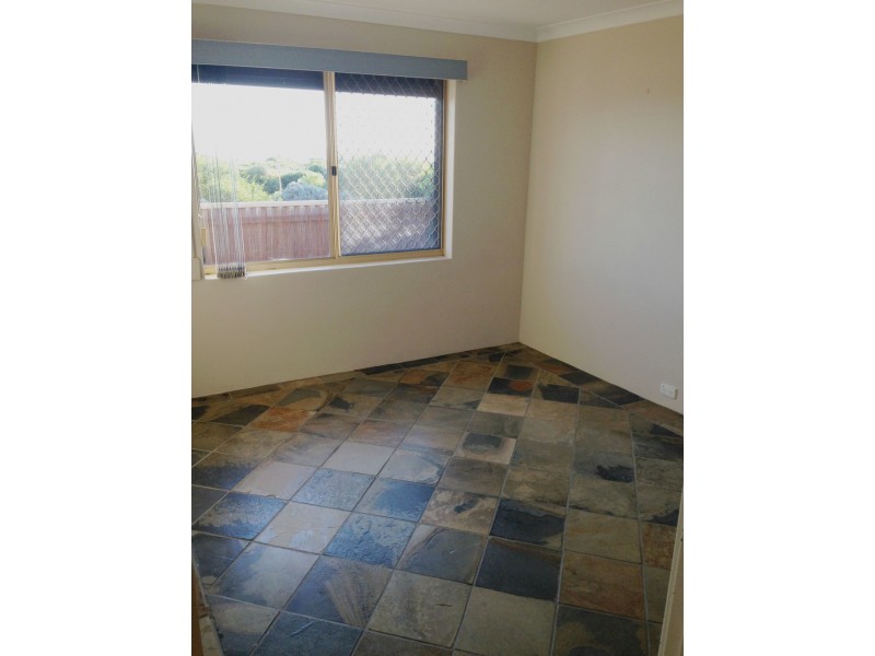 16 Village Walk, Ocean Reef WA 6027