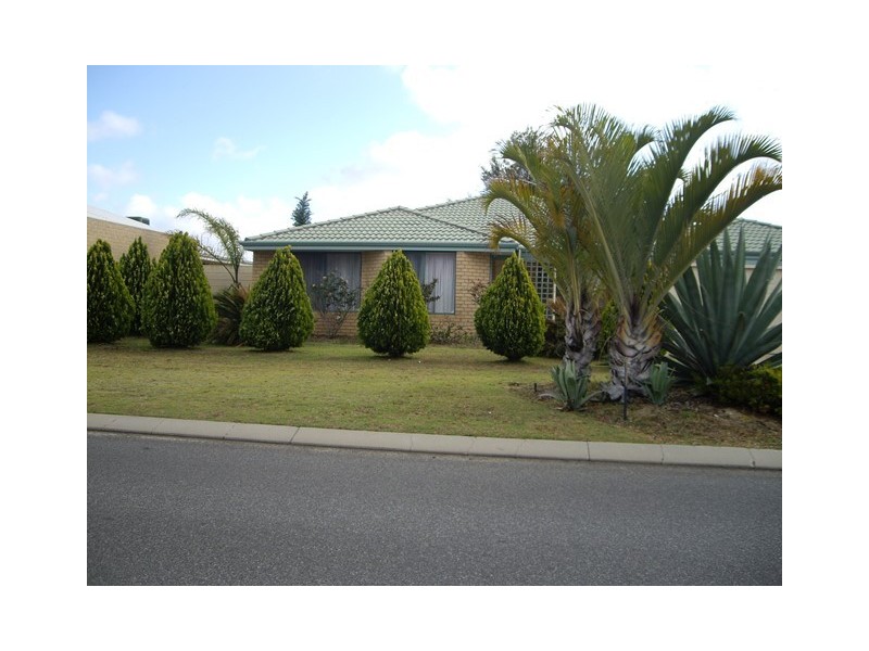 66 Houghton Drive, Carramar WA 6031