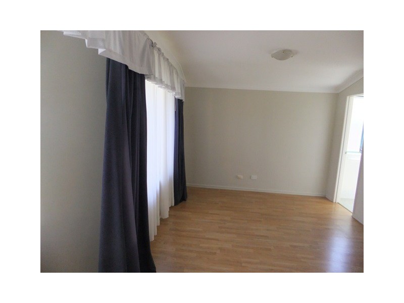 66 Houghton Drive, Carramar WA 6031