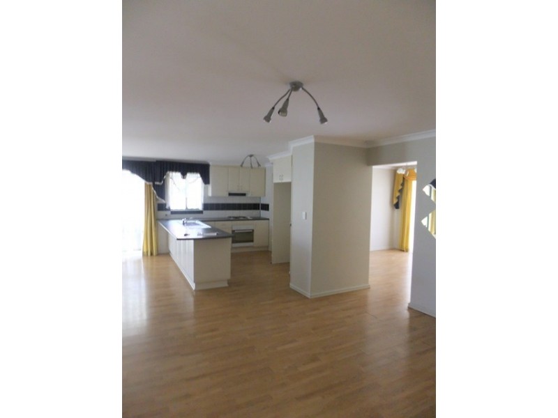 66 Houghton Drive, Carramar WA 6031