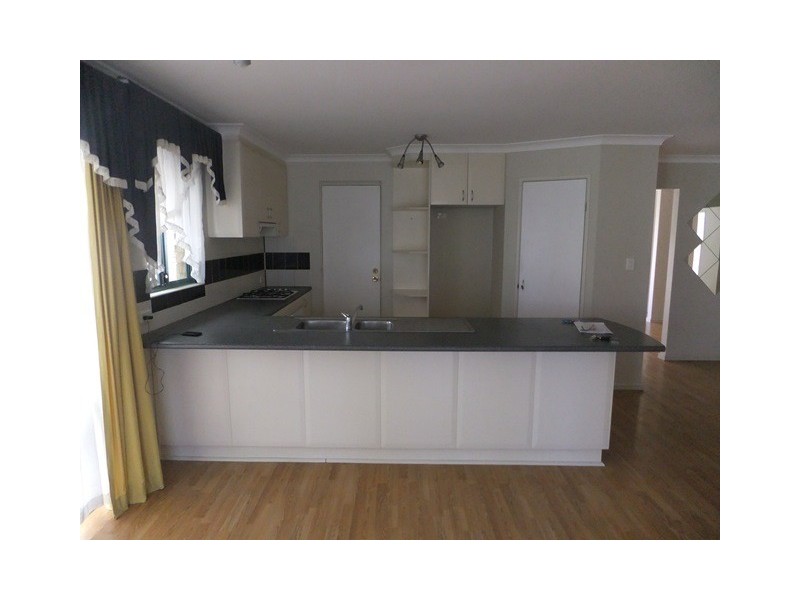 66 Houghton Drive, Carramar WA 6031