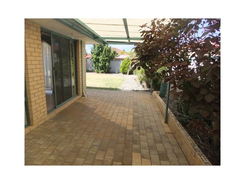 66 Houghton Drive, Carramar WA 6031