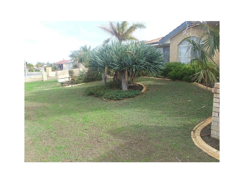 42 Santa Barbara Parade, Quinns Rocks WA 6030