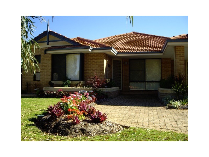 21 Carwoola Circle, Carramar WA 6031