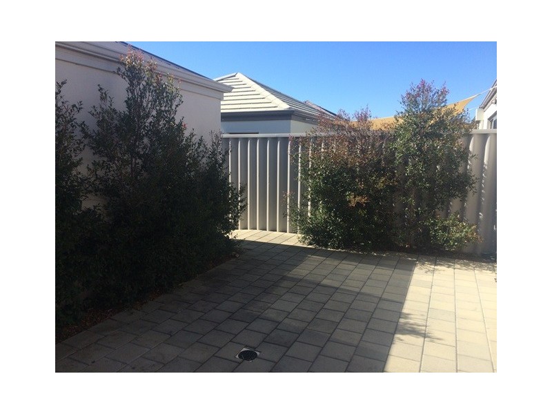 30 Blackrock Ave, Butler WA 6036