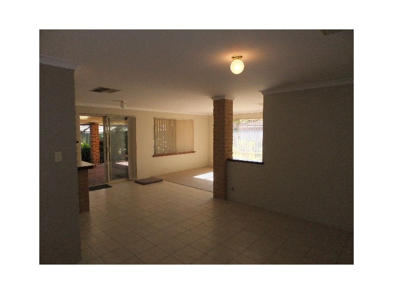 61 Balladong  Loop, Carramar WA 6031