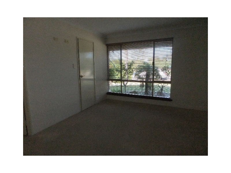 61 Balladong  Loop, Carramar WA 6031