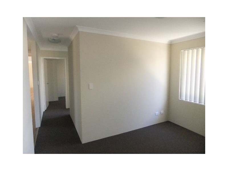 4 Pod Link, Banksia Grove WA 6031