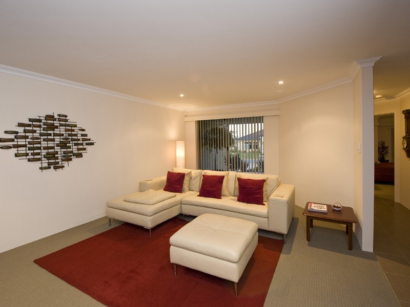 11 Naismith Road, Tapping WA 6065