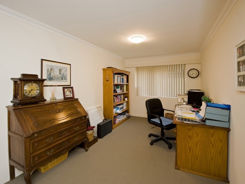 11 Naismith Road, Tapping WA 6065