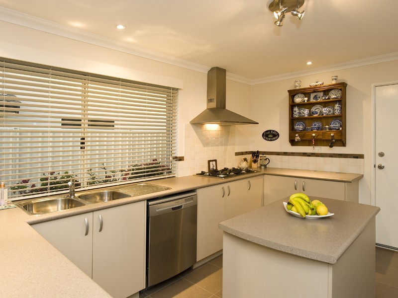 11 Naismith Road, Tapping WA 6065
