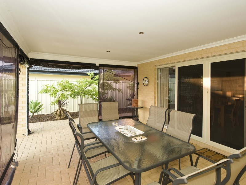 11 Naismith Road, Tapping WA 6065