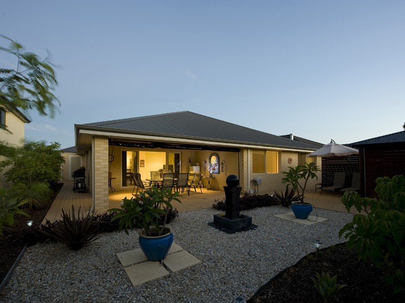 11 Naismith Road, Tapping WA 6065