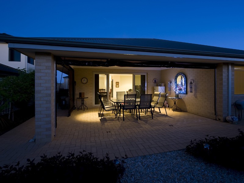 11 Naismith Road, Tapping WA 6065