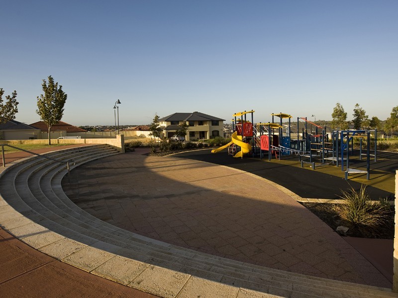 11 Naismith Road, Tapping WA 6065