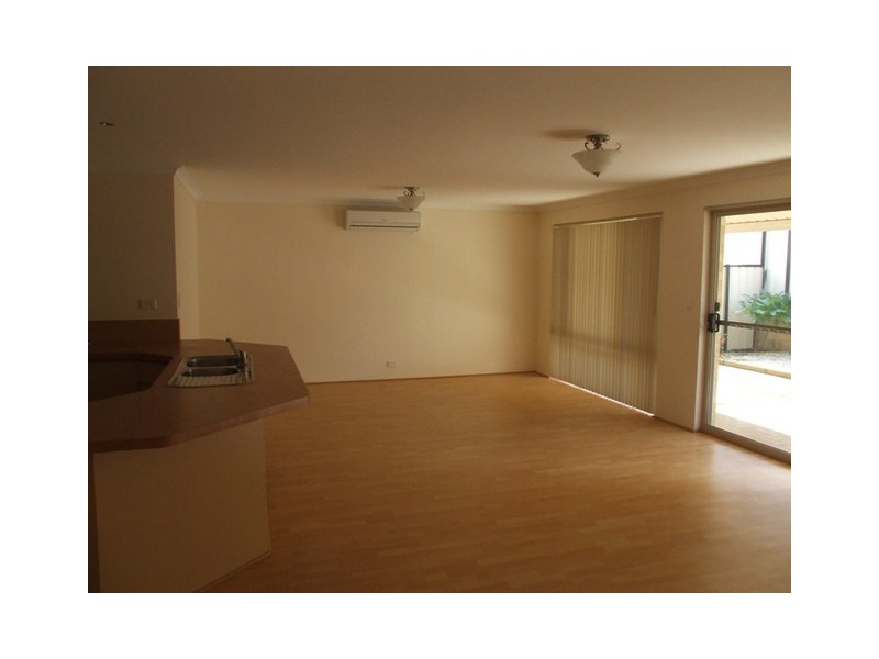 35 Riverlinks Drive, Clarkson WA 6030