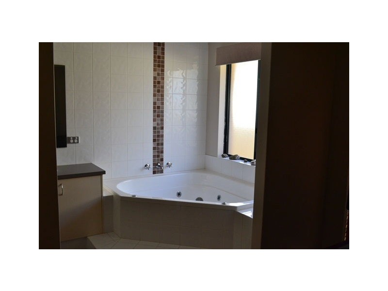14 Enfield Turn, Carramar WA 6031