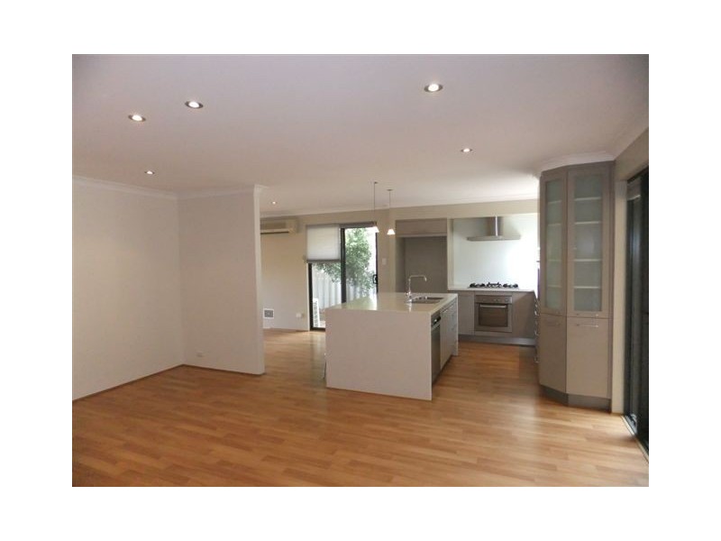 10B Iluka Avenue, Mullaloo WA 6027