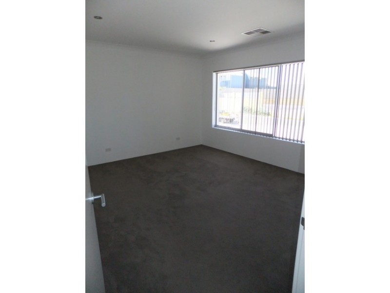 44 Seadrift Street, Yanchep WA 6035