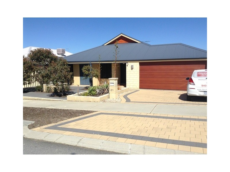 21 Ginsburg Turn, Tapping WA 6065