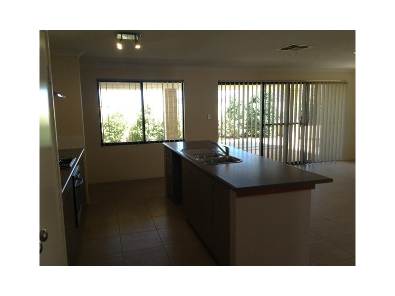 21 Ginsburg Turn, Tapping WA 6065